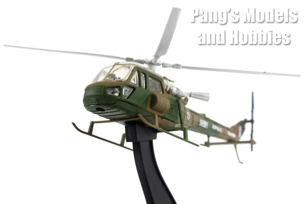 Westland Scout AH.1 British Army 1983 1/72 Scale Helicopter Model by Amercom