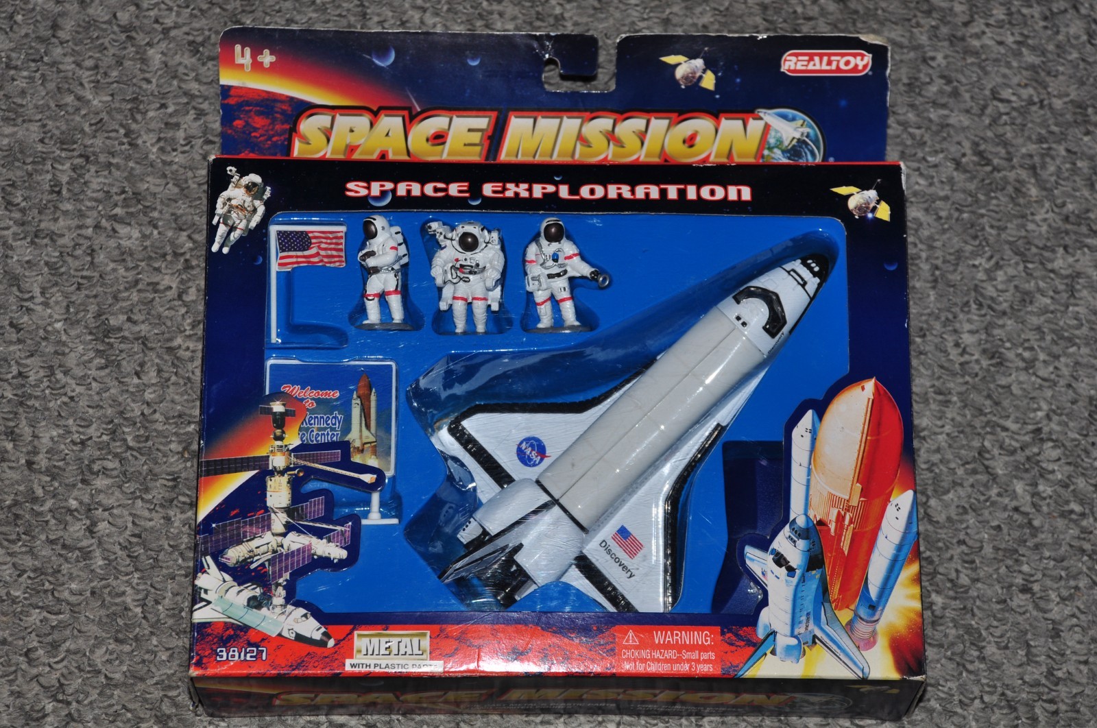 Vintage Realtoy Space Mission Playset -NASA Discovery Space Shuttle & Astronauts