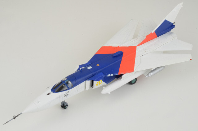 Calibre Wings 1/72 Su-24MR Fencer-E Airplane Yellow 40 Russian Air Force