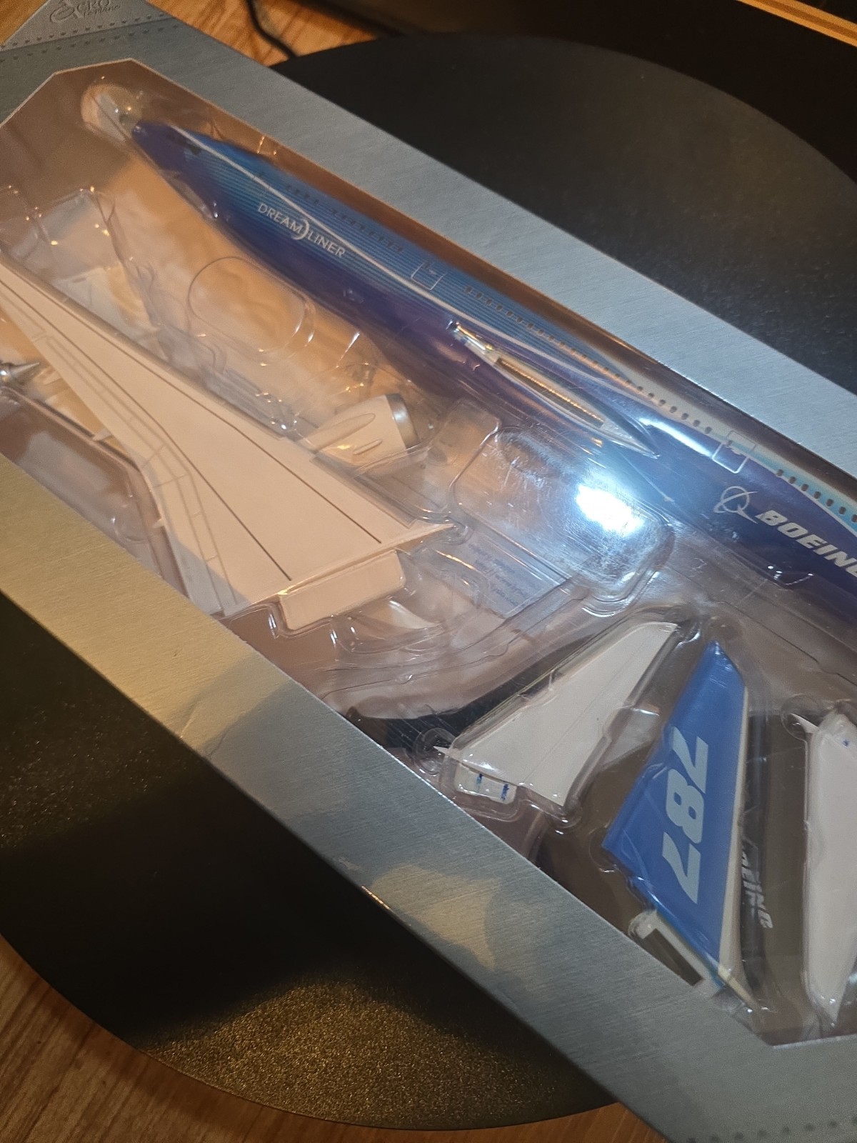 Boeing 787-8 Dreamliner Model Airplane 1:200 Scale in House Livery