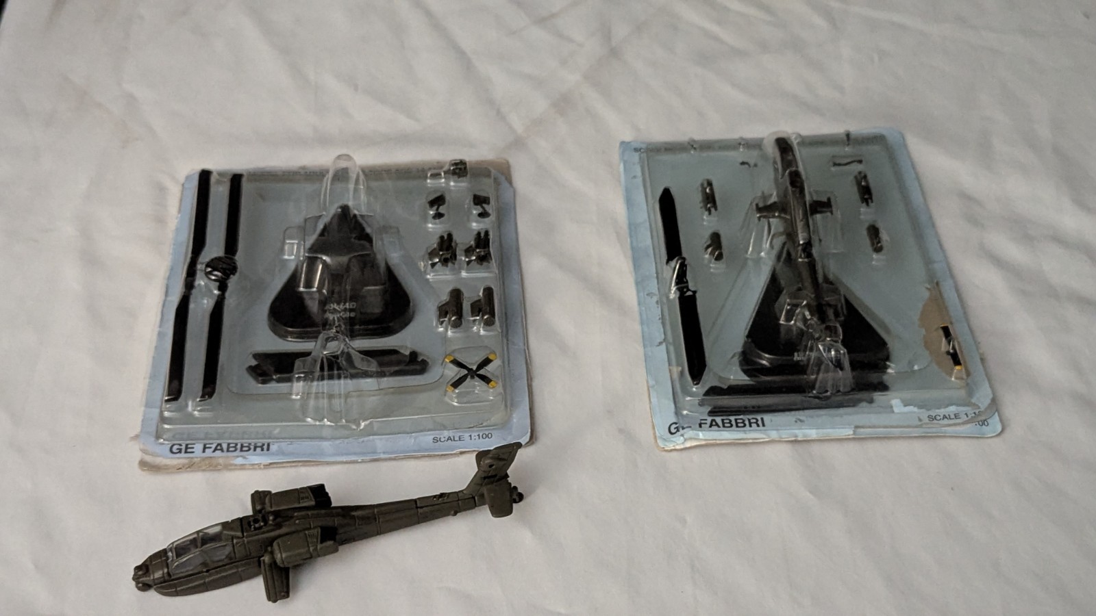 GE Fabbri 1/100 AH-1 Cobra & AH-64D Apache (w/ISSUE) Attack Helicopters Diecast
