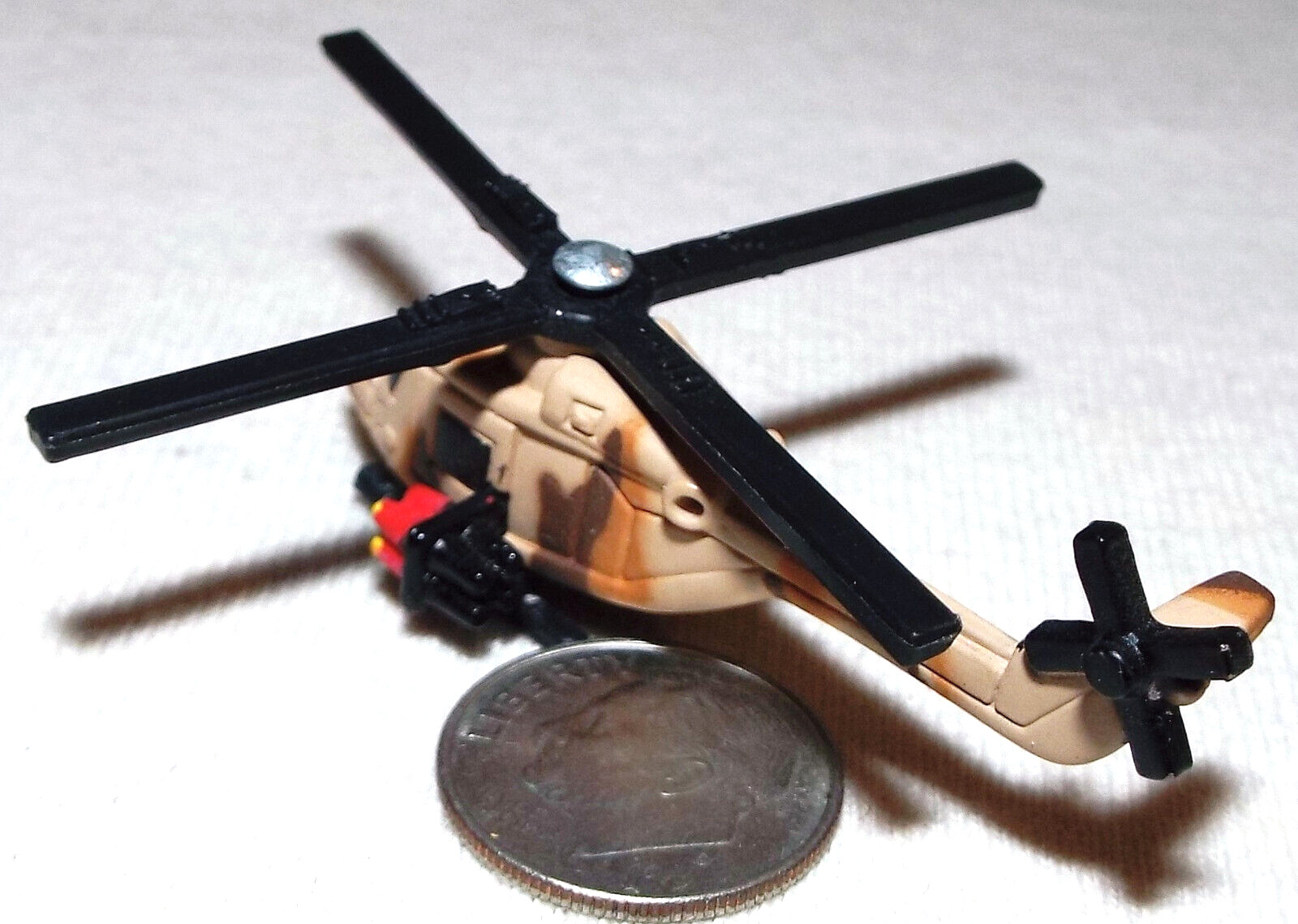 Small Micro Hot Wheels Plastic Military Westland Lynx Helicopter Desert Camo