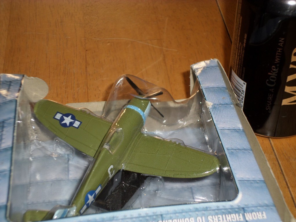 [WW#2] USA, P-47 THUNDERBOLT FIGHTER PLANE, [FLYING CHAMPS], DIECAST TOY, VINT