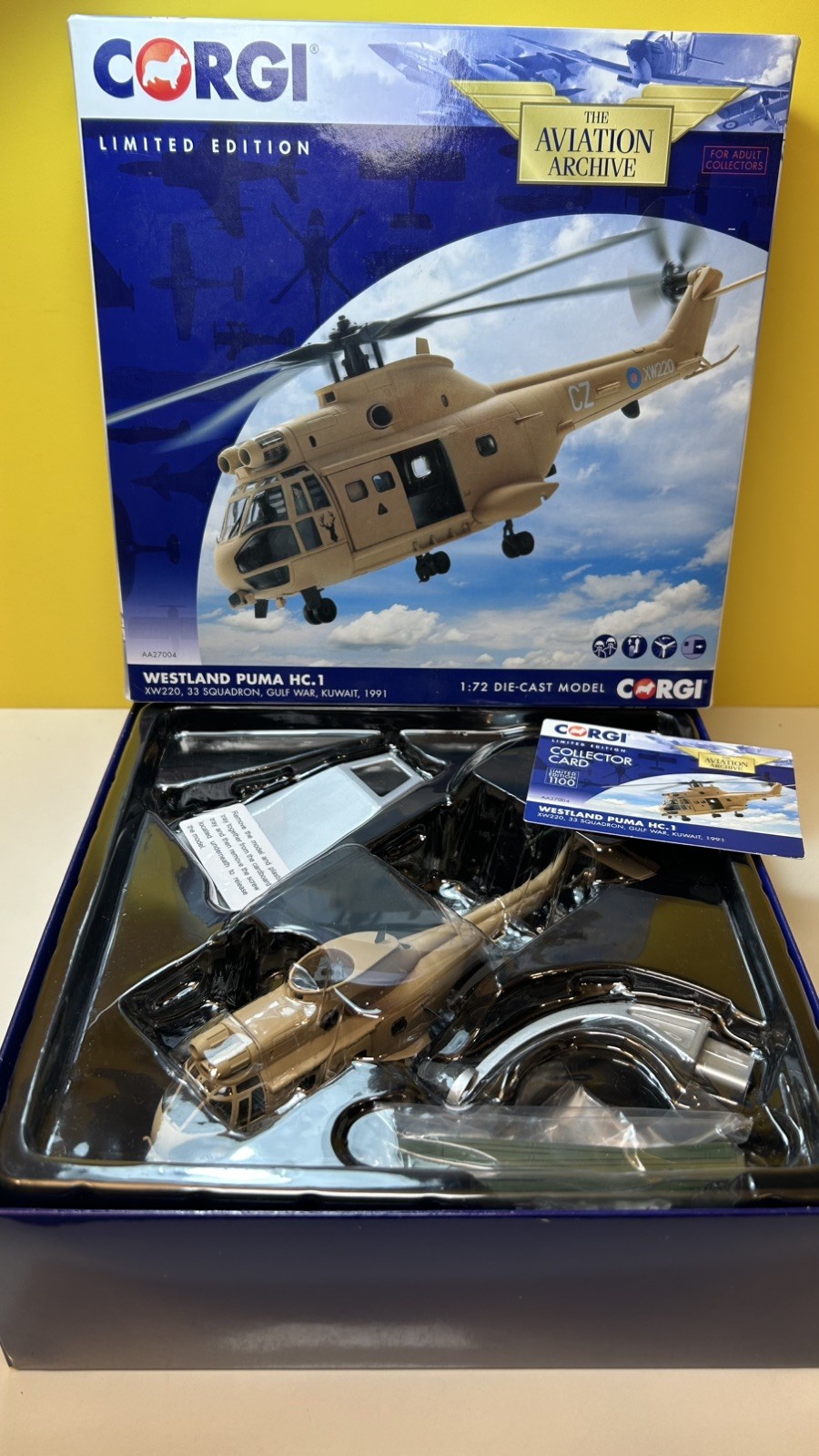CORGI AA27004 WESTLAND PUMA HC.1 XW220 33 SQD GULF WAR KUWAIT 1991