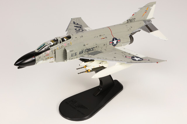 HA19063 Hobby Master F-4C Phantom II 1/72 Model #63-7677 USAF 8th TFW, 433rd