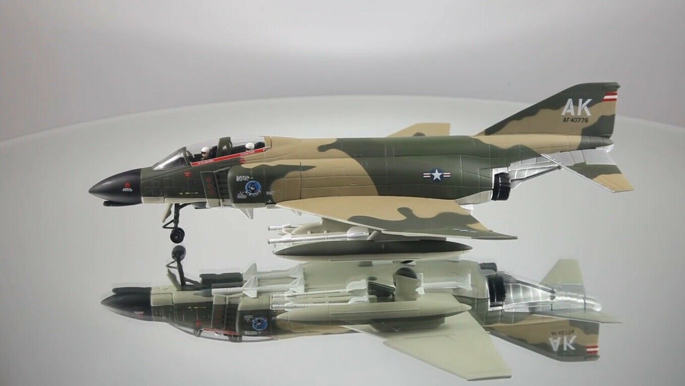 McDONNELL DOUGLAS F-4C PHANTOM USAF 366TH VIETNAM 1967 – CORGI US33220 1/72