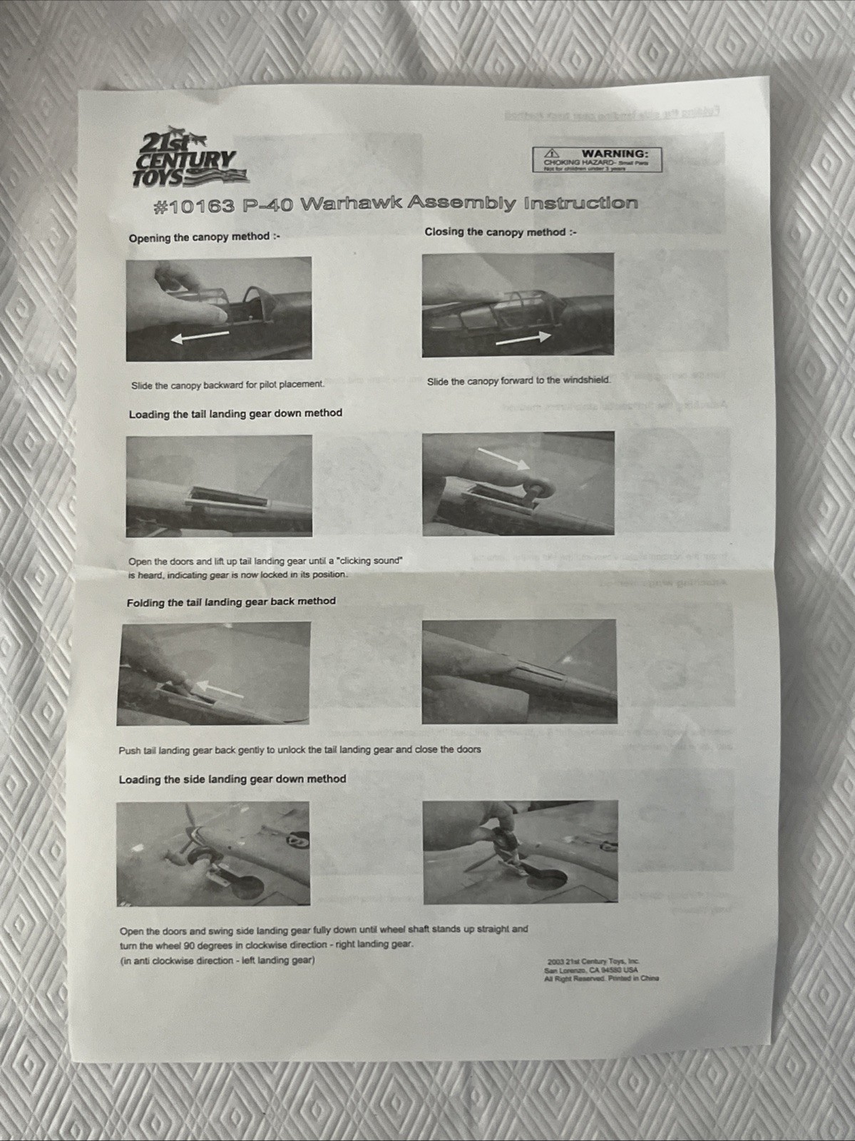 Motorworks P-40 Warhawk 1:18 Scale Model With Pilot Action Figure