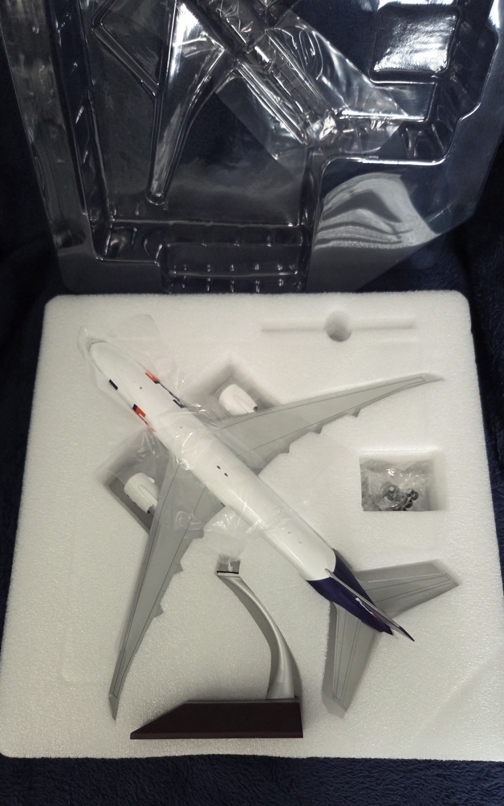 GEMINI JETS 1:200 scale FedEx EXPRESS BOEING 777F G2FDX951 N888FD