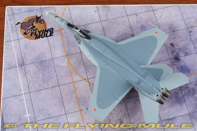 Hobby Master 1:72 F/A-18E Super Hornet USN VFC-12 Fighting Omars Red 12 / Mako