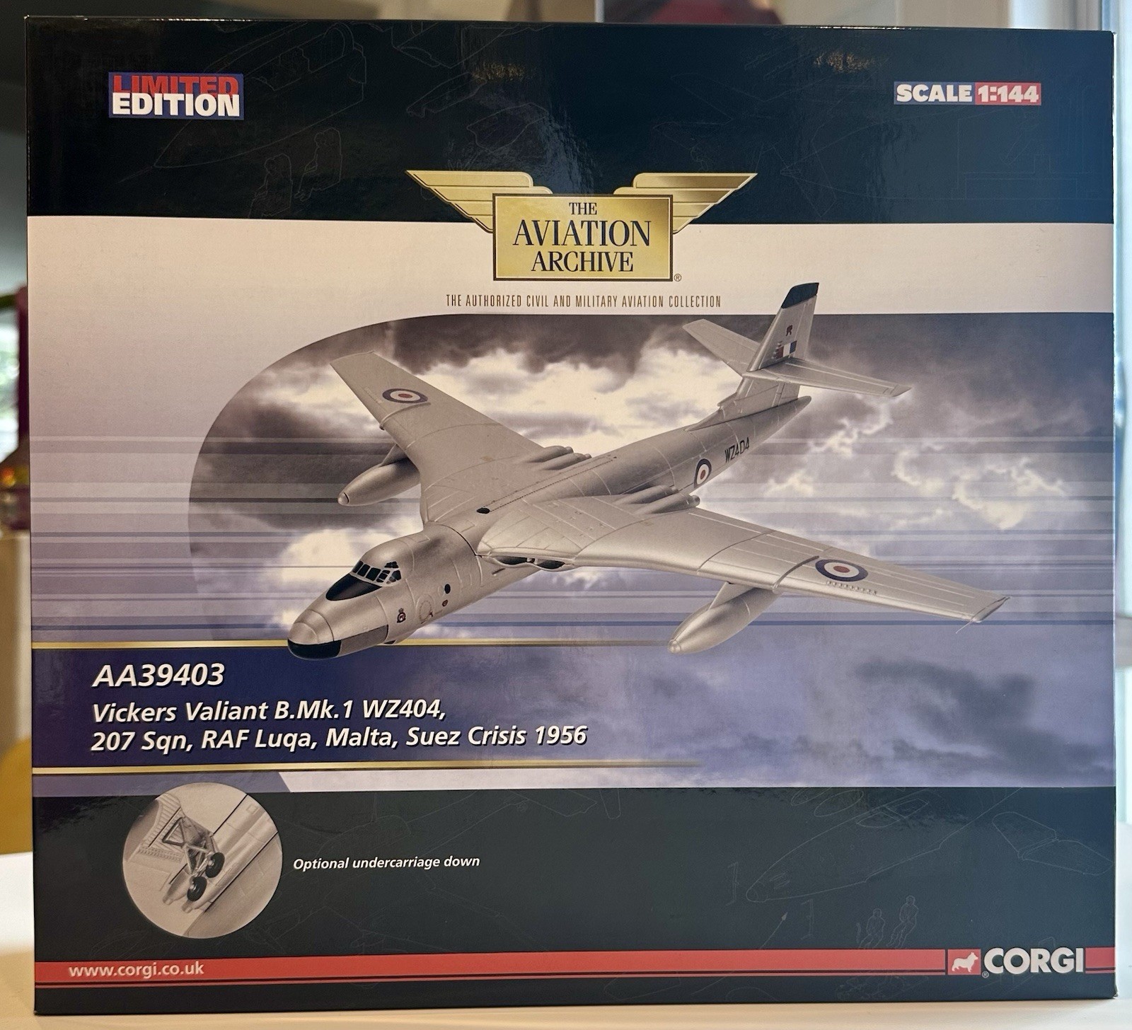 Corgi AA39403 Vickers Valiant B.Mk.1 WZ404 1:144 RAF 207 Sqn Suez Crisis 1956 LE