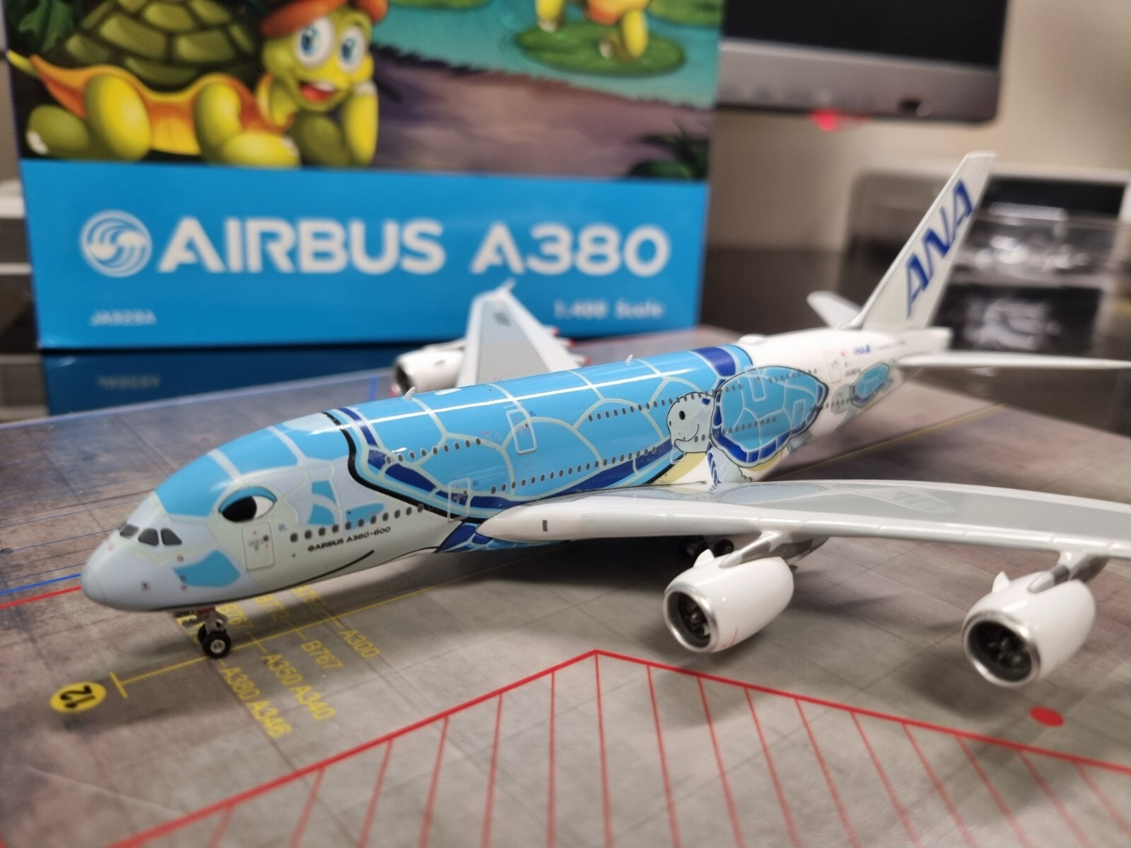 Phoenix 1:400 ANA A380 JA928A Airplane Diecast