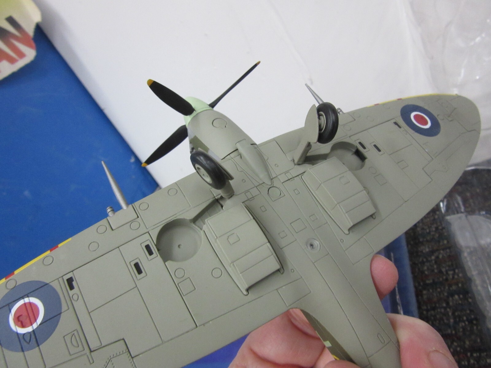 Supermarine Spitfire Mk. IX Airplane Plane diecast 1:48 Hobby Master Air Power