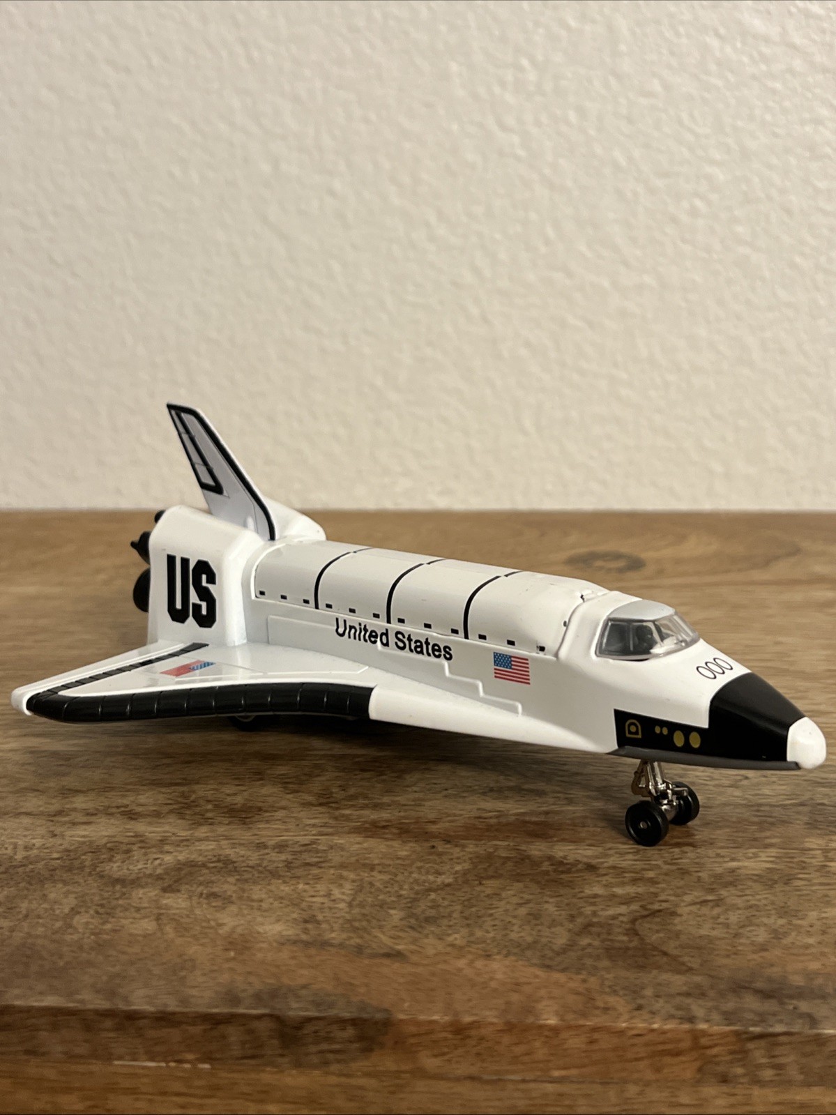 NASA Space Shuttle White & Black Diecast 8”L Aircraft Toy Model Scale 1:18