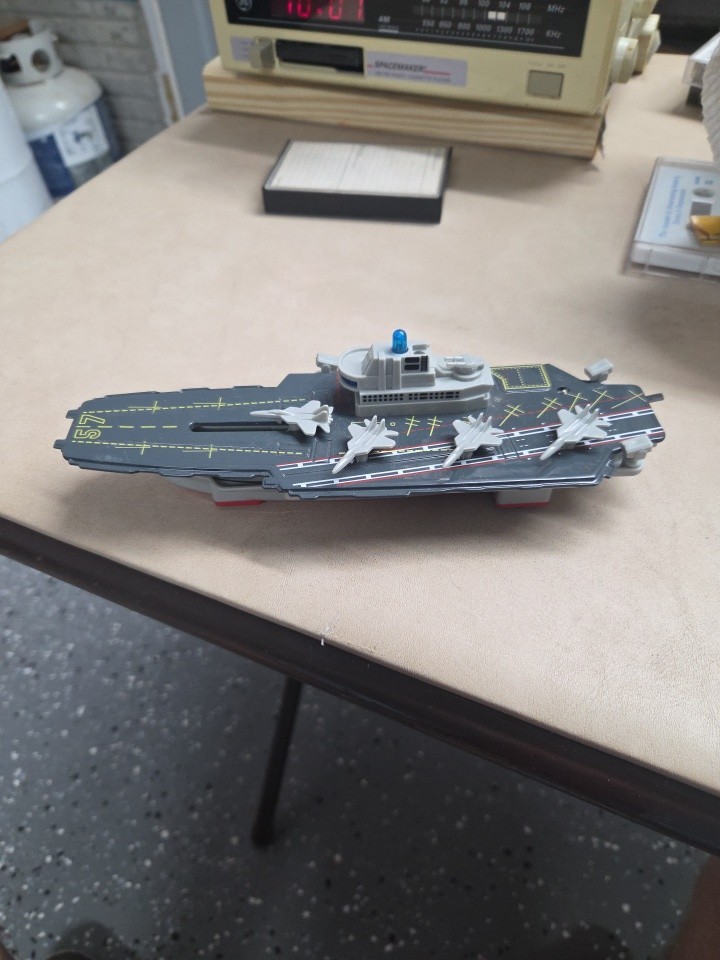 Daron Aircraft Carrier Pullback Toy.