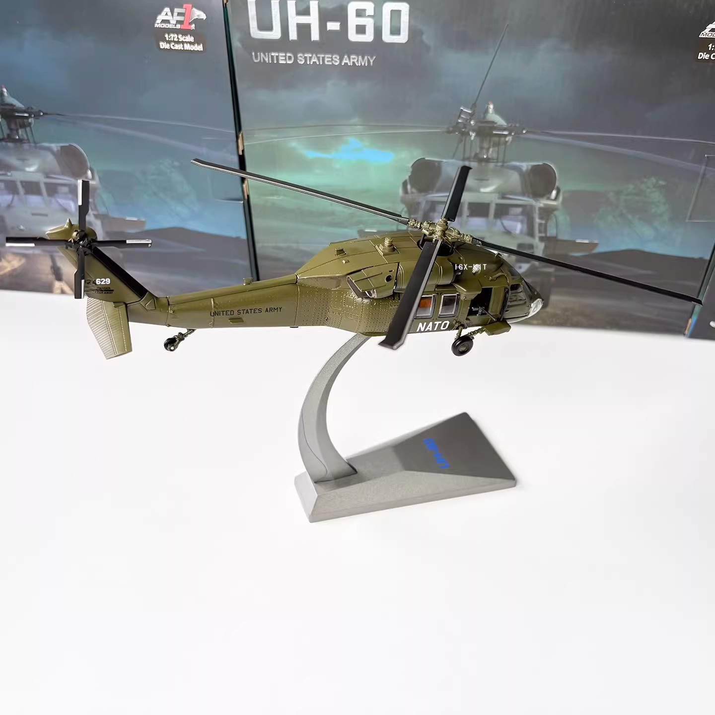 1:72 Sikorsky NATO UH-60 Battle Hawk Helicopter Model Diecast Collection Gift