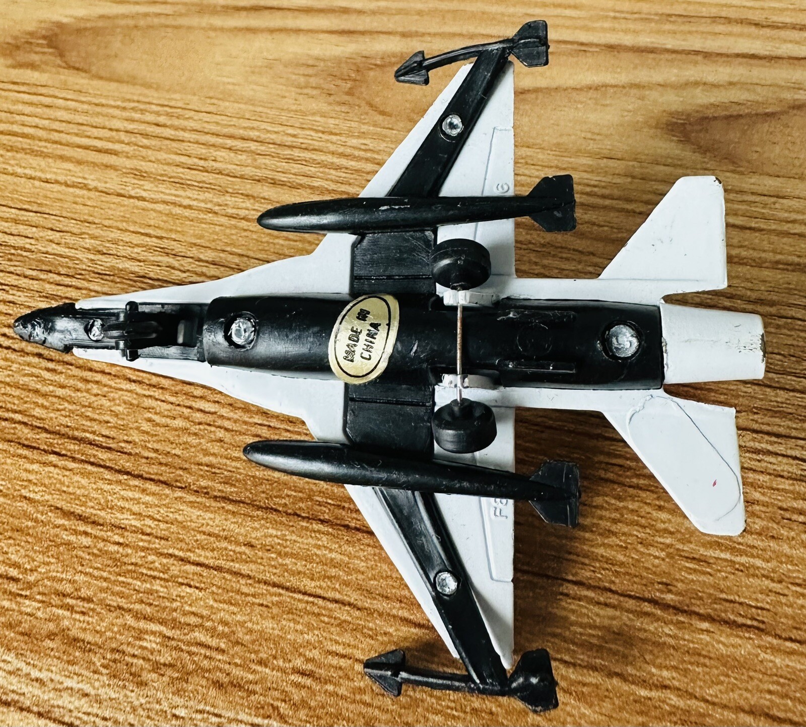 Military Diecast Aircraft Matchbox Skybusters USAF F-16A 1983 Diecast 3” Toy