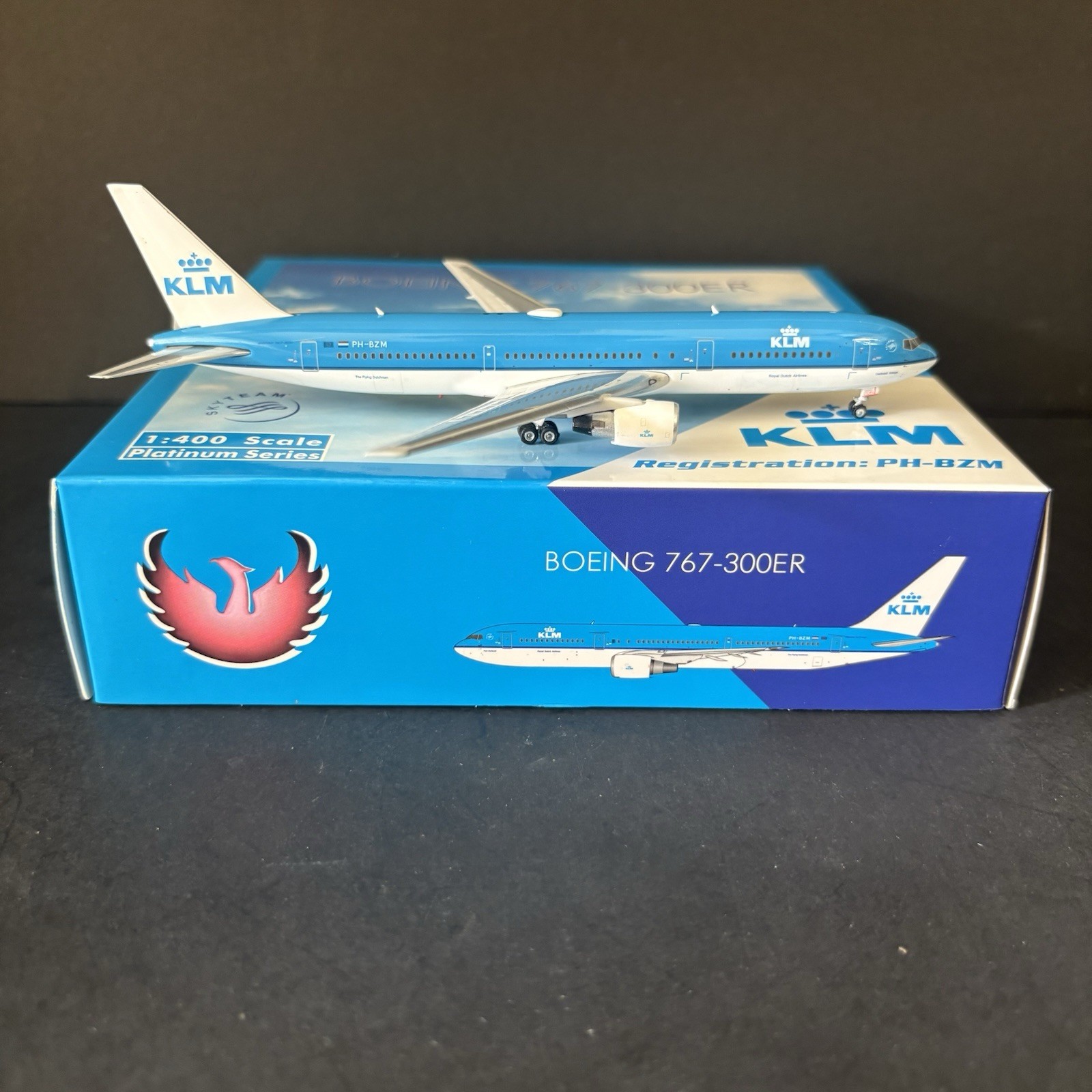 Phoenix Model 1:400 KLM Boeing 767-300ER PH-BZM PH4KLM2351 11780 Scale Diecast
