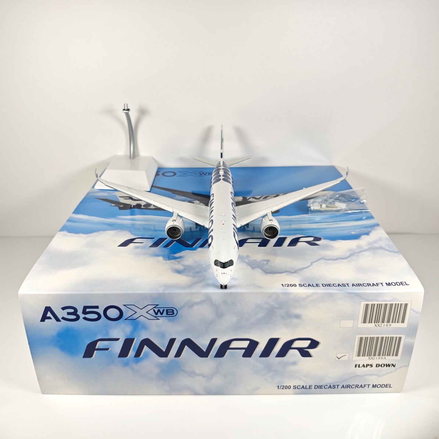 JC Wings 1:200 Finnair A350-900 OH-LWL Flaps Extended Aircraft Model