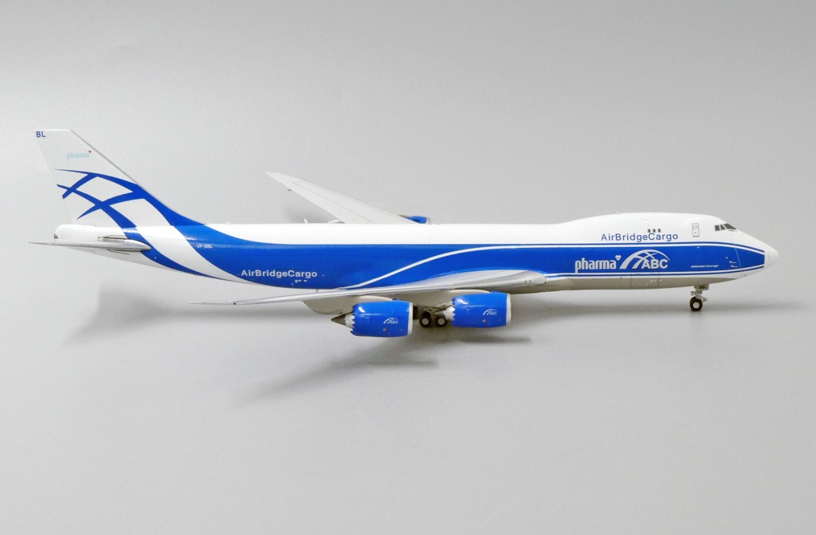JC Wings 1:400 AirBridgeCargo Boeing B747-800F ‘Pharma’ VQ-BBL Diecast Model