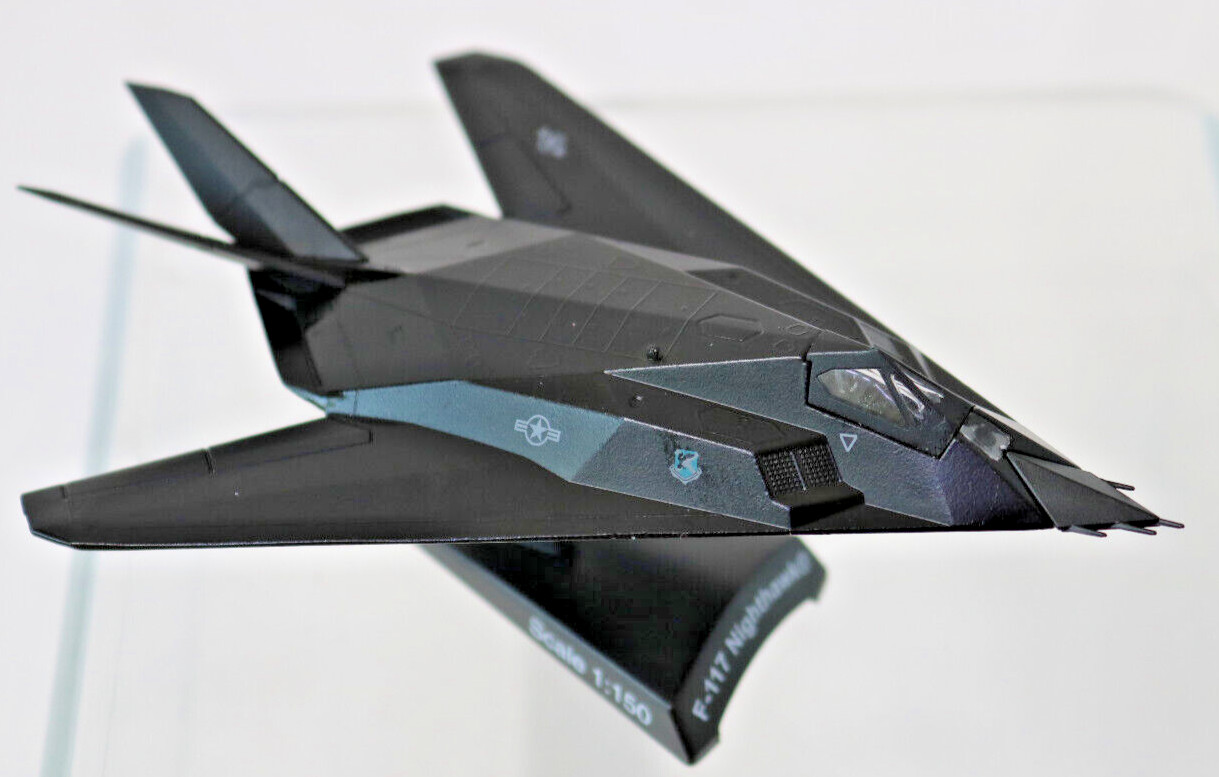 USAF F-117 Nighthawk Stealth Twin Engine Single PS5386-1 Daron Same Day Shipping