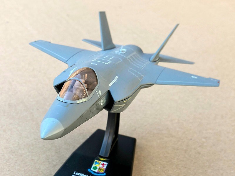 Lockheed Martin F-35B Lightning II Diecast Jet, 1/100 Scale, Military Model NEW
