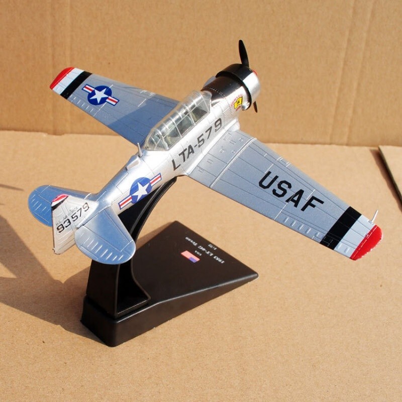 1:72 Scale Diecast Military Model North American LT-6G Texan Trainer Aircraft