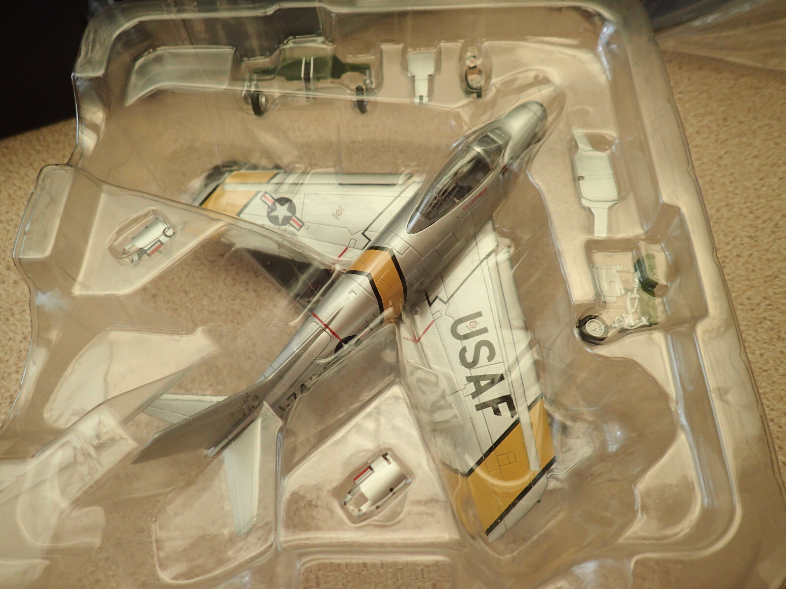 Hobbymaster HA4315 1:72 North American F-86 Sabre FU-746 Oct 1951 Factory Sealed