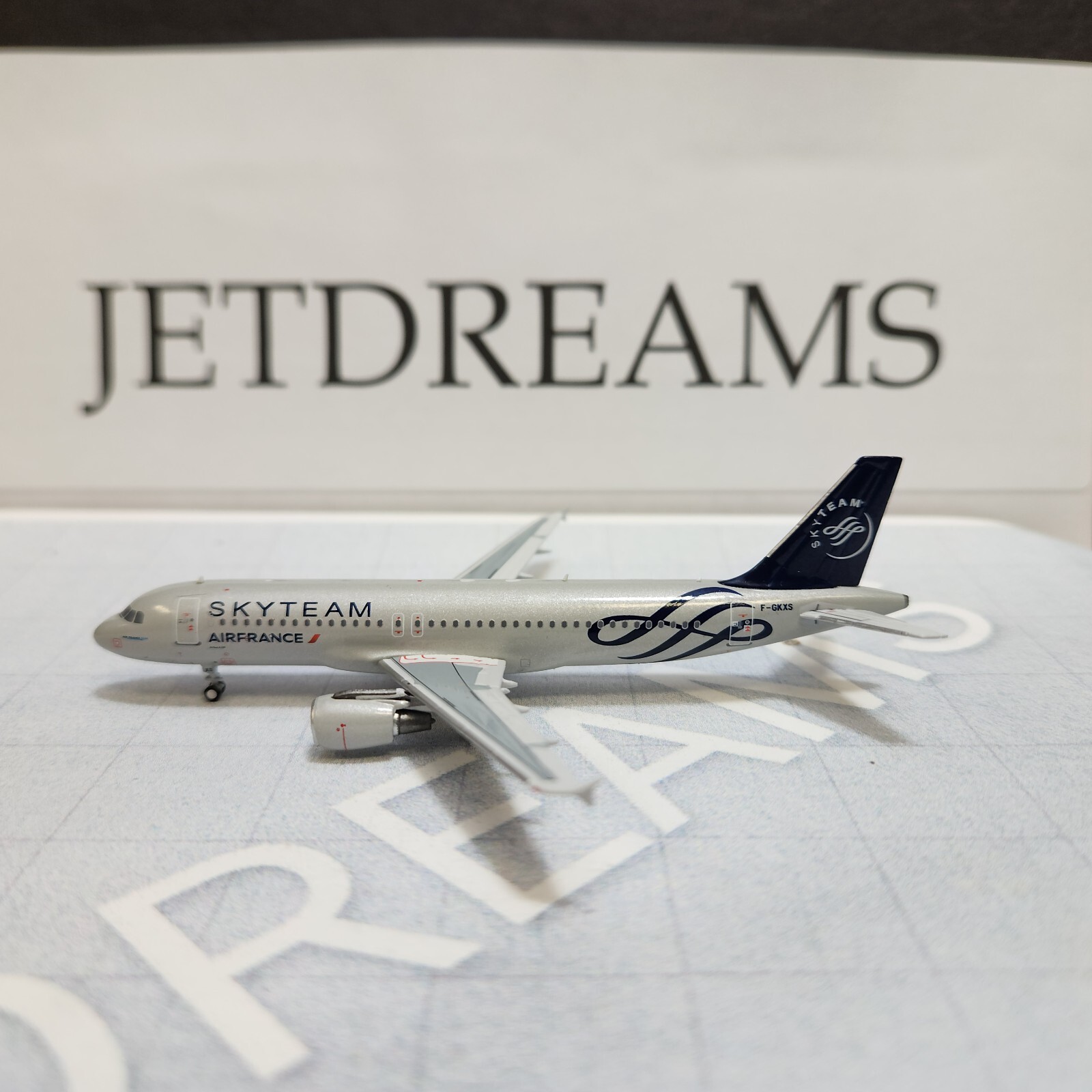1/400 AIR FRANCE AIRBUS A320-200 SKYTEAM COLORS F-GKXS PANDA MODEL