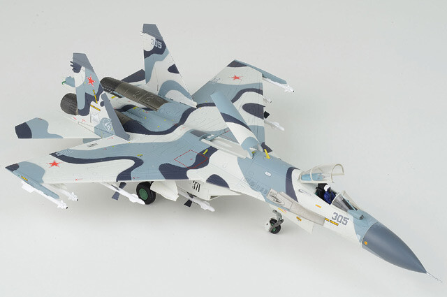 Hobby Master 1/72 Su-27SKM Flanker-B Blue 305 Sukhoi Design Bureau