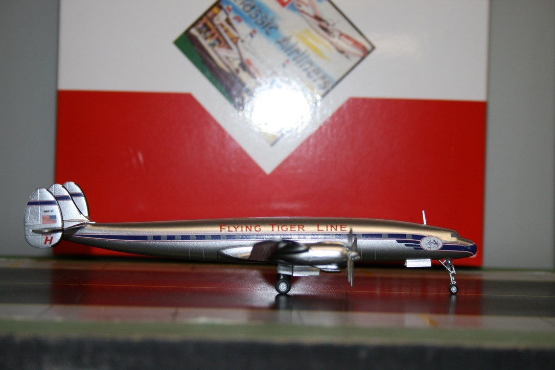 Western Models/Aeroclassics 1:200 Flying Tiger Line L-1049 N6915 (WM211294A)