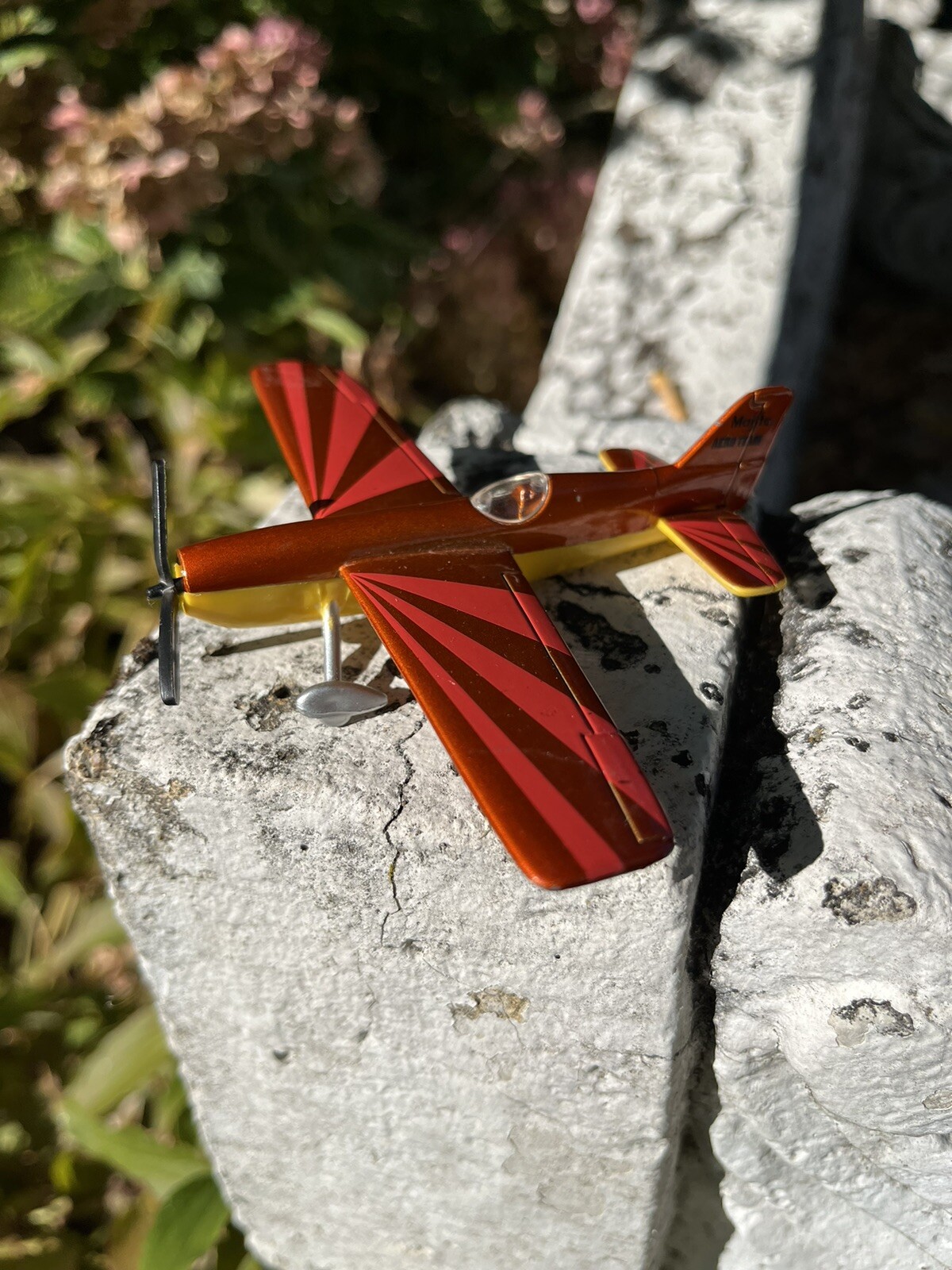 Diecast Maisto Stunt Plane
