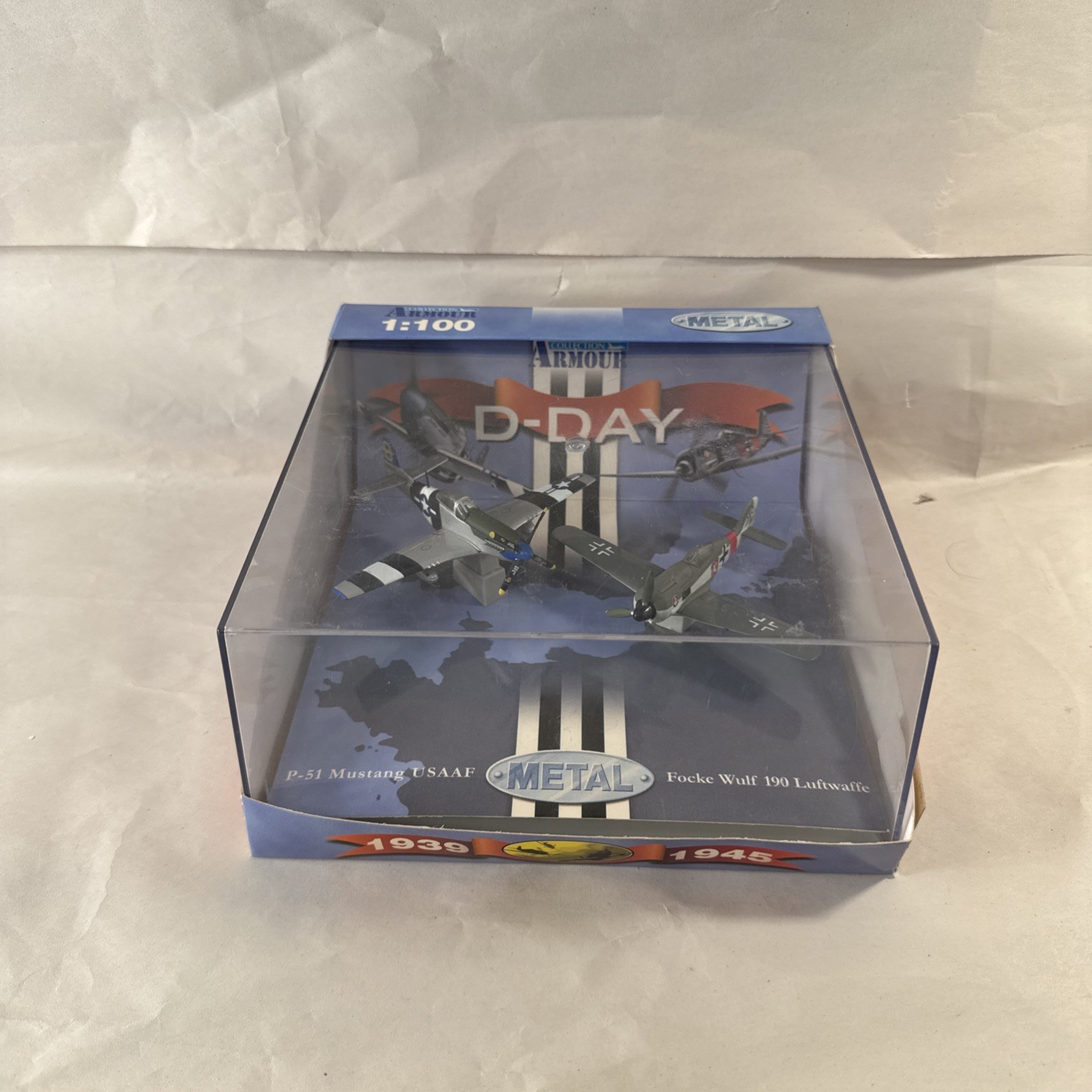 TWO PLANES Metal Armour Collection FW190 Luftwaffe P-51 Mustang USAAF 4002 1:100