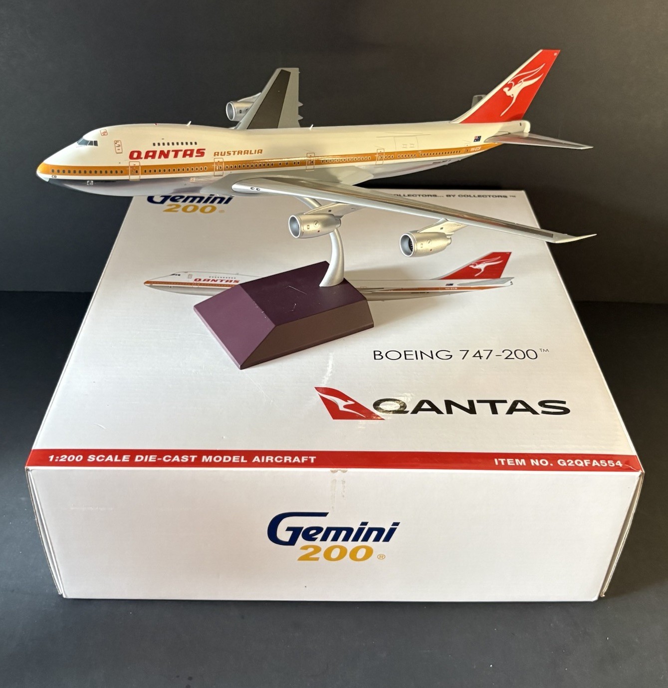 GeminiJets 1:200 Qantas Boeing 747-200 VH-ECB G2QFA554 Diecast Scale Model Plane