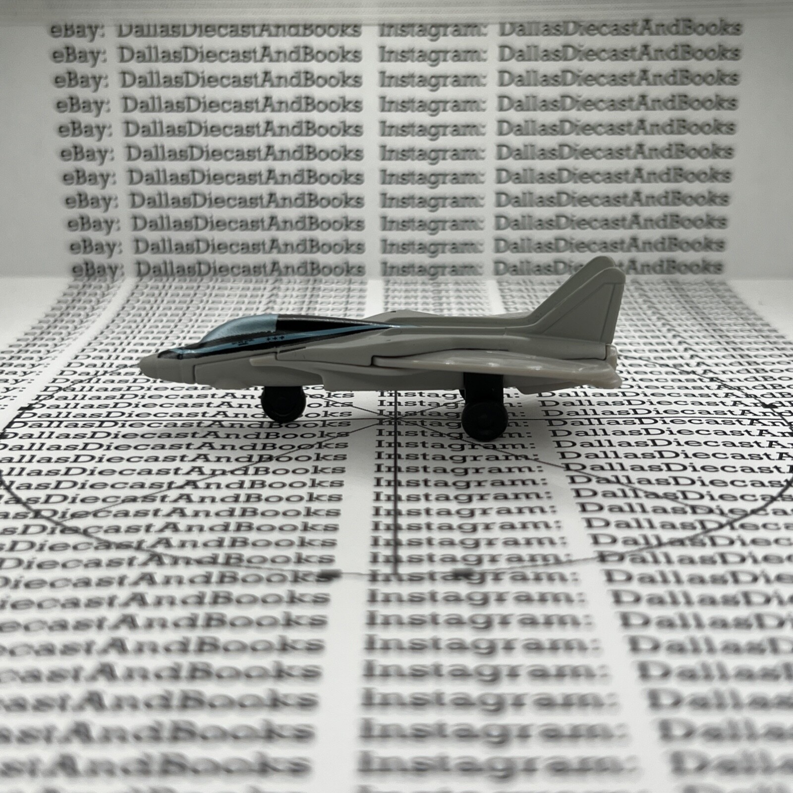 Matchbox Swing Wing MB027 Silver/Black Top Gun: Maverick GPF95 Fighter Jet 