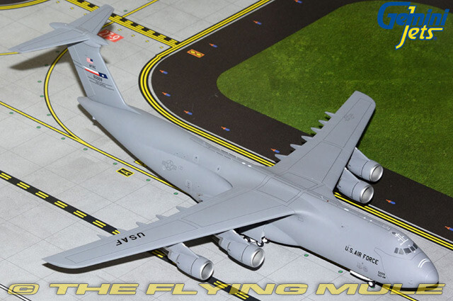 GeminiJets 1:200 C-5M Super Galaxy USAF 433rd AW #85-0009