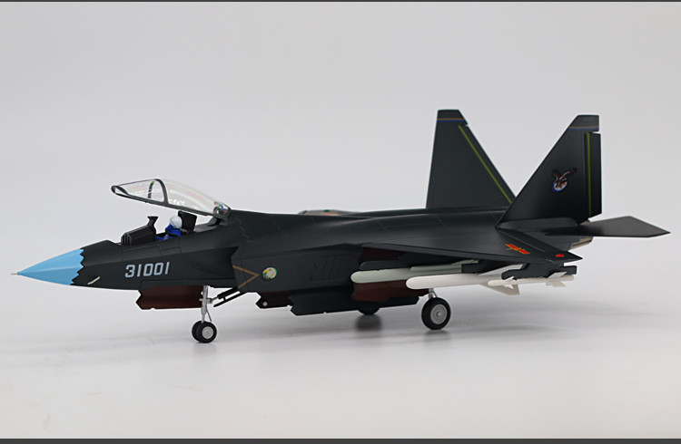 1:36 43CM China J-31 Stealth Fighter Jet Plane Diecast Military Aircraft Model