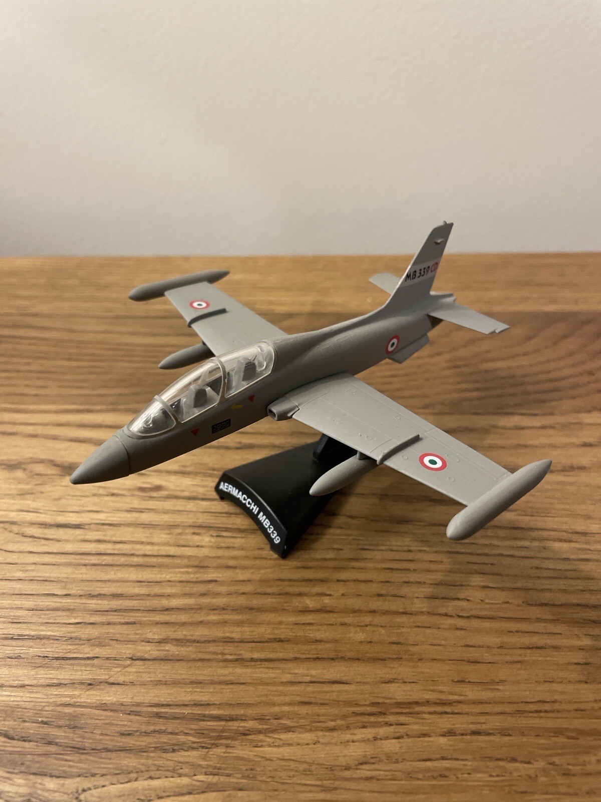 Altaya Model Power Aermacchi MB339 Model Plane Aircraft 1:94 Display Diescast