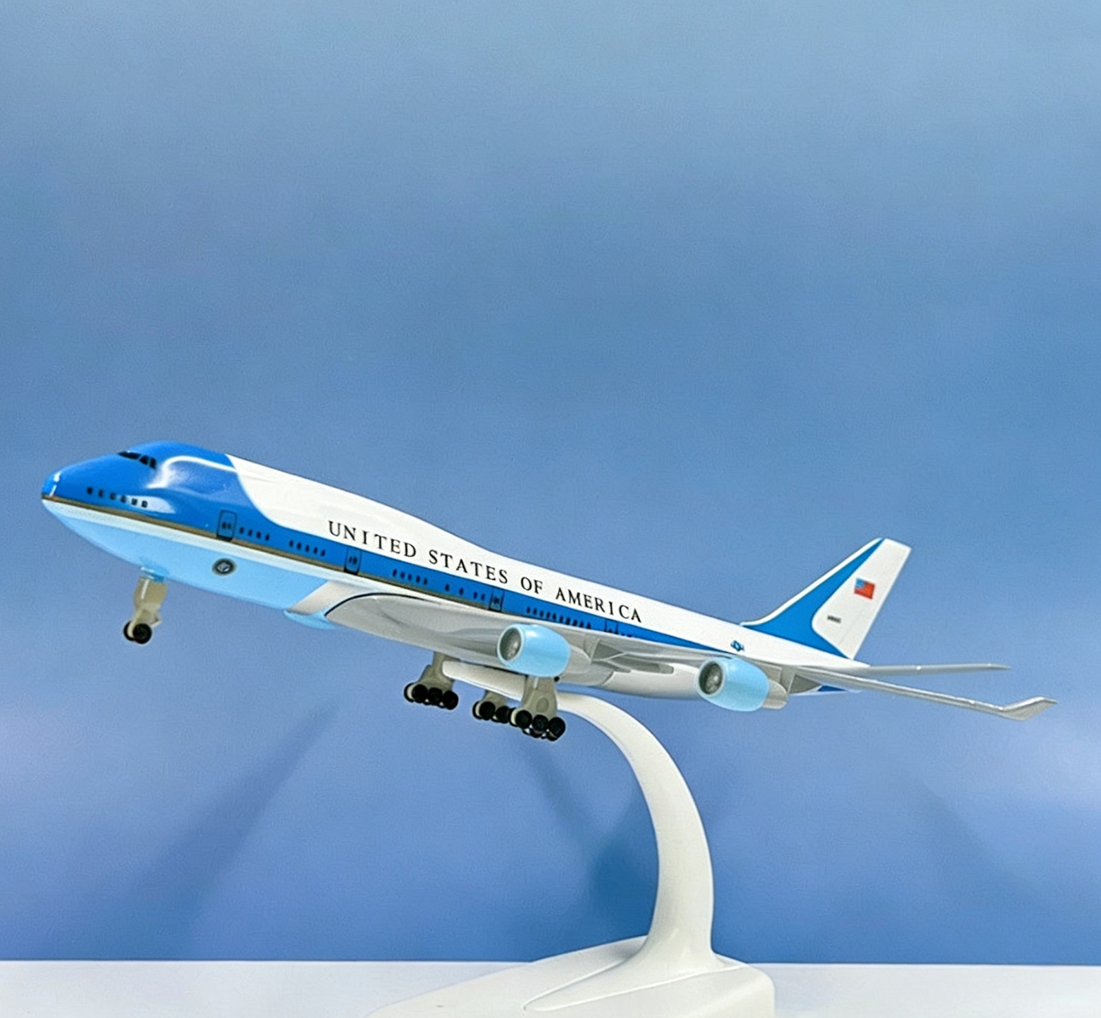 Static Display 1:200 Boeing 747 Air Force One Diecast Metal Model 20cm