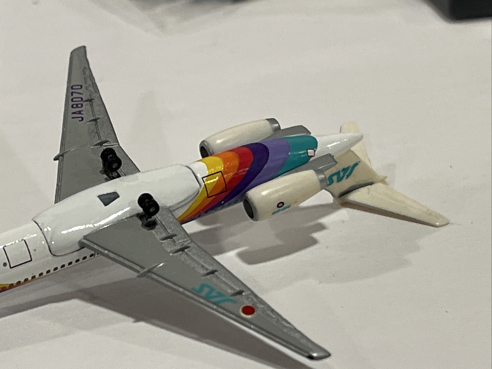 1:500 Herpa JAS Japan Douglas MD 90 Airlines Jet Toy Scale Model Airport Scale
