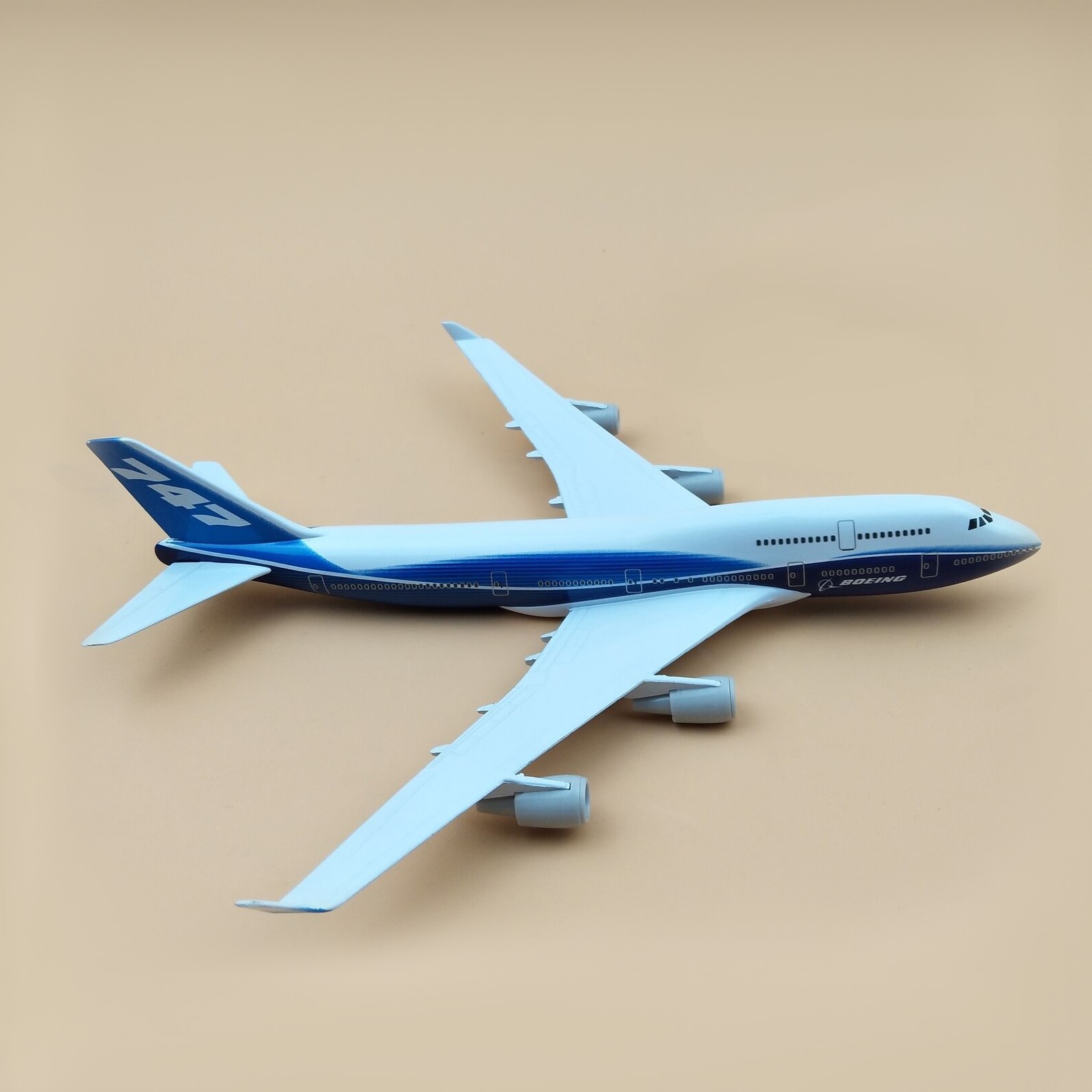 1:400 16cm Airplane Model Diecast Planes Scale B747 Prototype Model Aircraft F