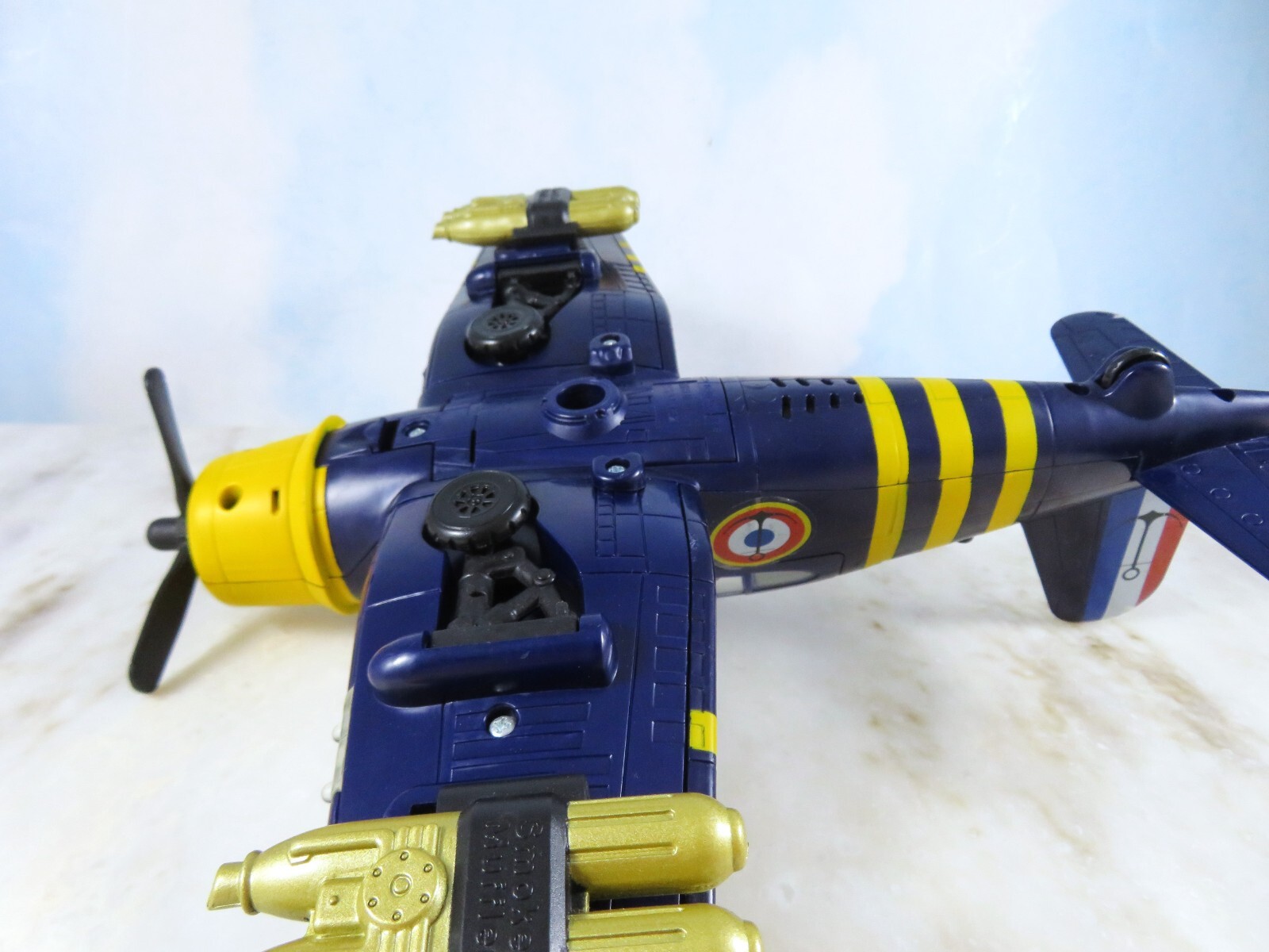 Kentoys Aircraft Vought F4U Corsair Lights Prop Spins Sounds French Navy 10″