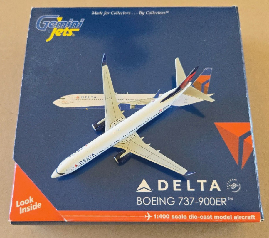 1:400 Boeing 737-900ER Delta Airlines N827DN Gemini Jets
