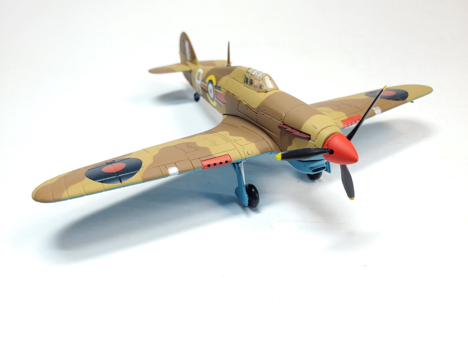 Corgi AA30701 Aviation Archive WWII Hawker Hurricane 11B BD930 Western Desert