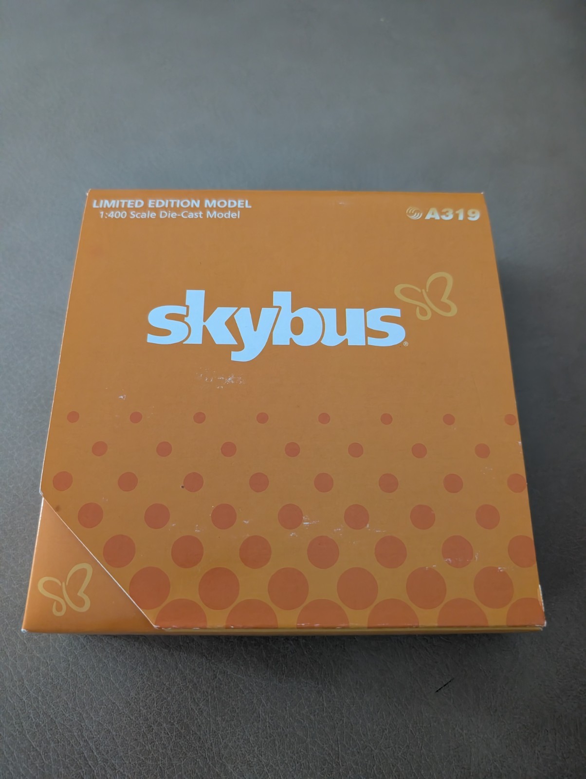 GeminiJets 1:400 Skybus Airlines Airbus A319 GJSKV801 Orange Livery Vintage RARE