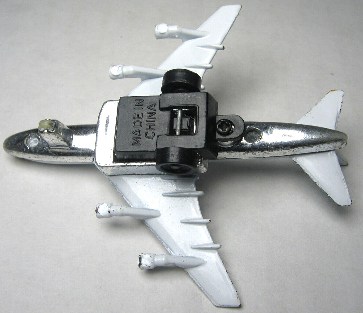 BOEING 747 WHITE 3″ DIECAST JET AIRPLANE WITH RED & YELLOW MADE IN CHINA