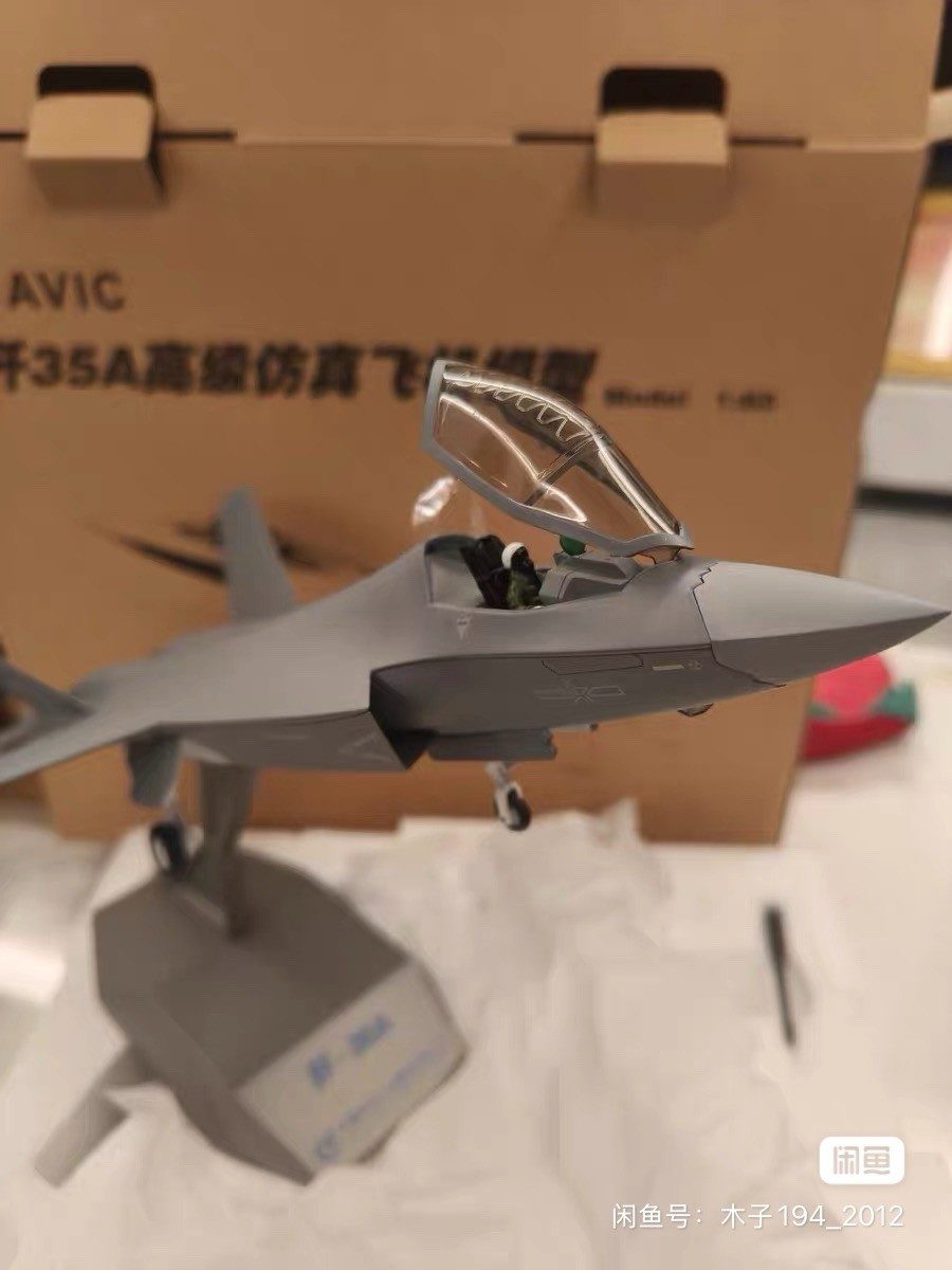 1/60 Scale authentic AVIC J-35A Stealth Fighter Jet Diecast Metal Model