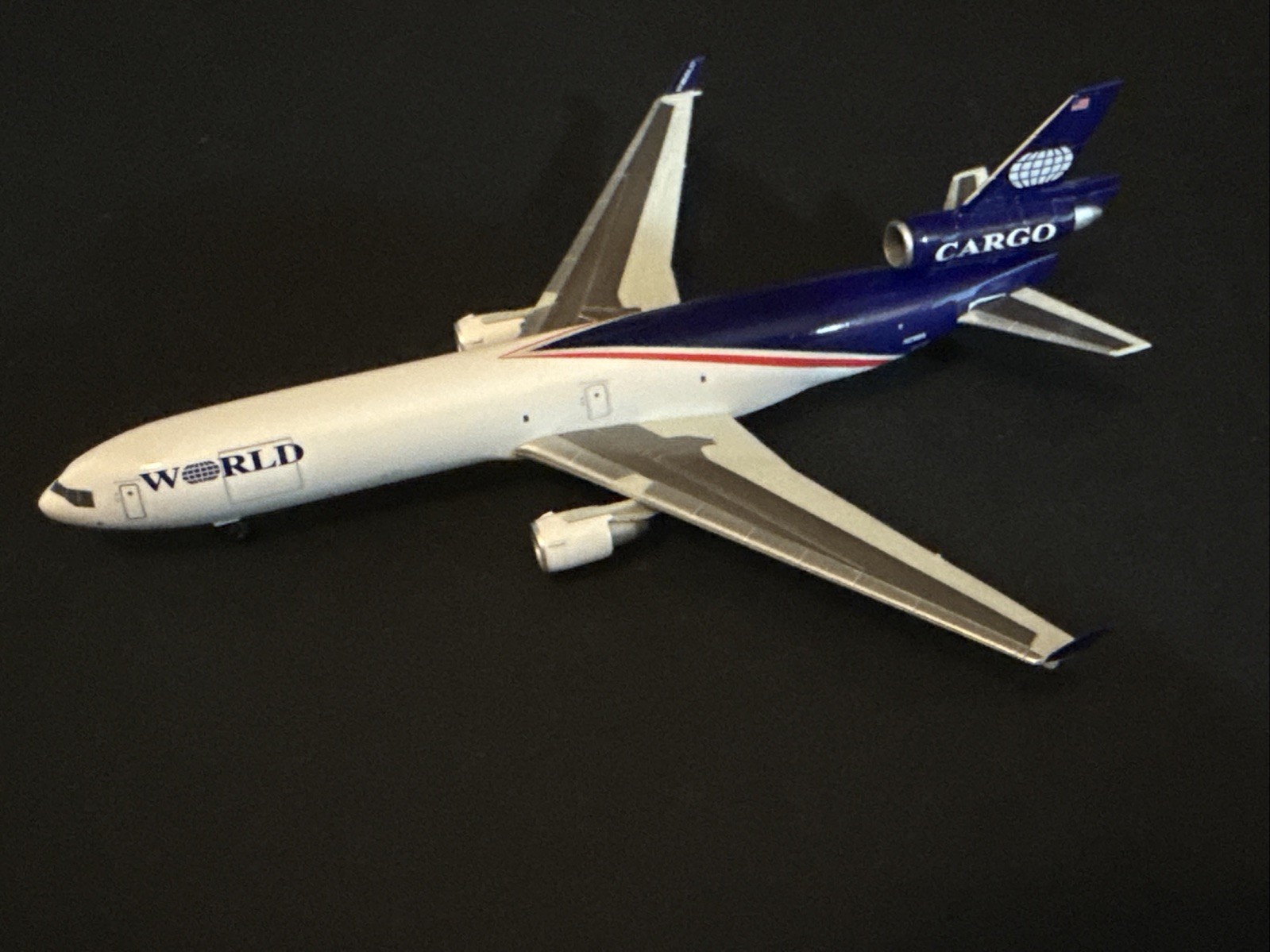 Dragon Wings 1:400 World Cargo MD-11F Première Collection Diecast Model 55035