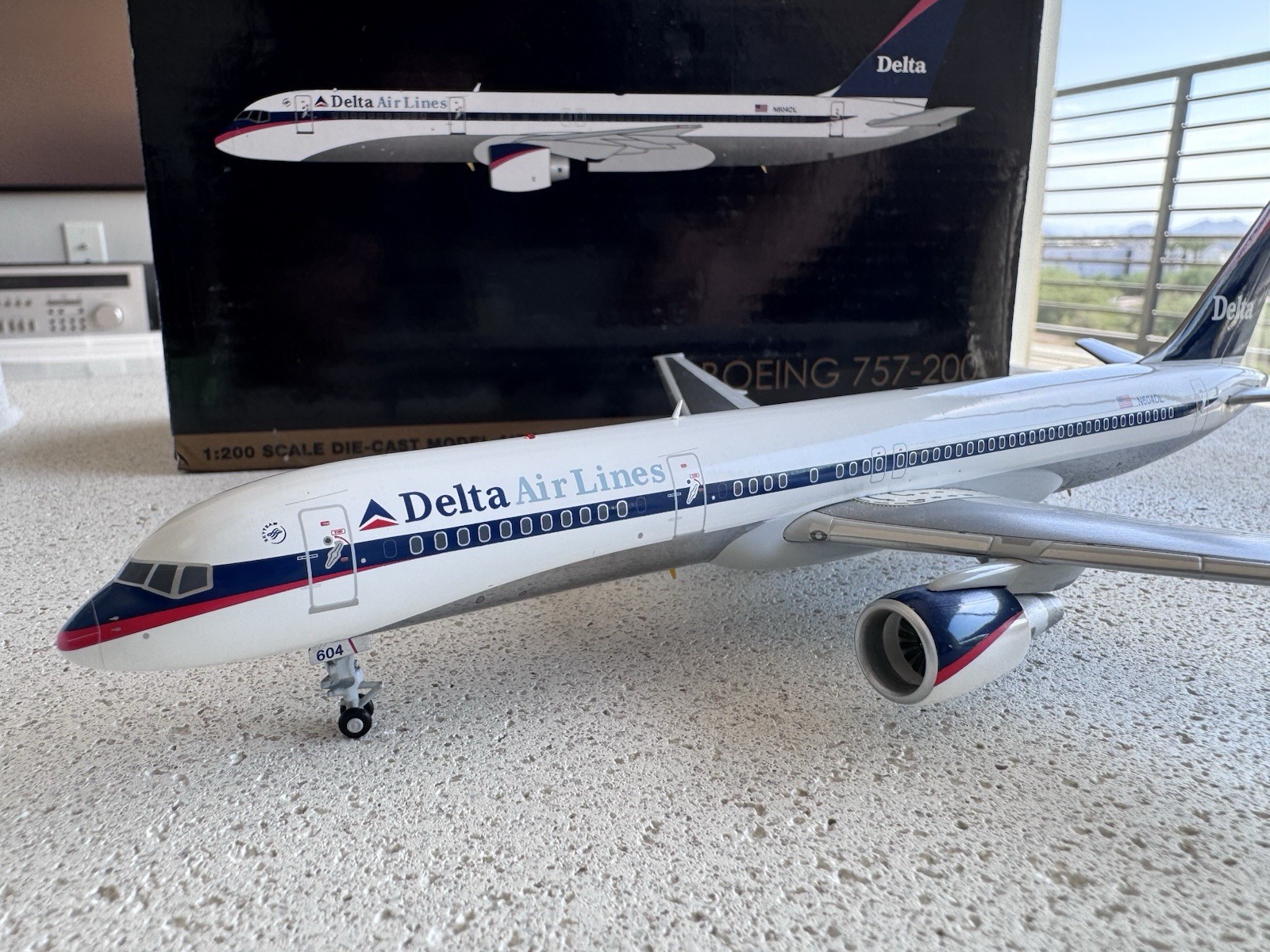 1:200 Gemini Jets Delta Air Lines Boeing 757-200 Interim N604DL G2DAL964
