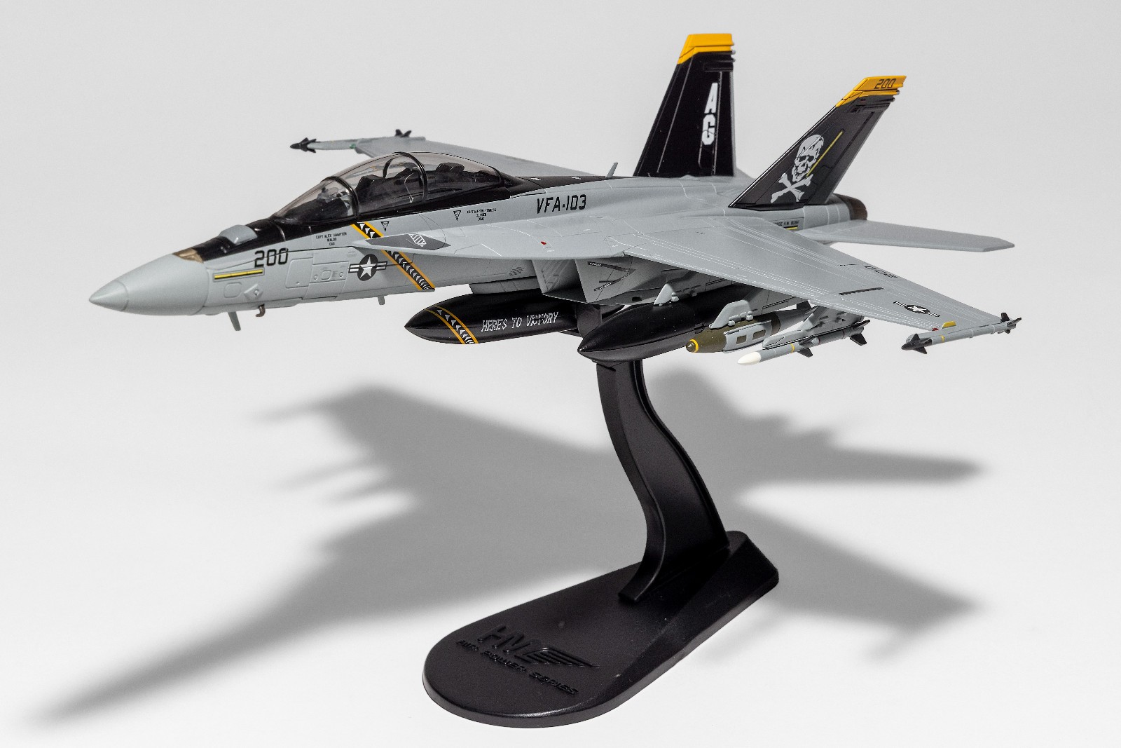 Hobby Master 1:72 F/A-18G Super Hornet – JOLLY ROGERS – HA5138 – LOW PRICE!!!