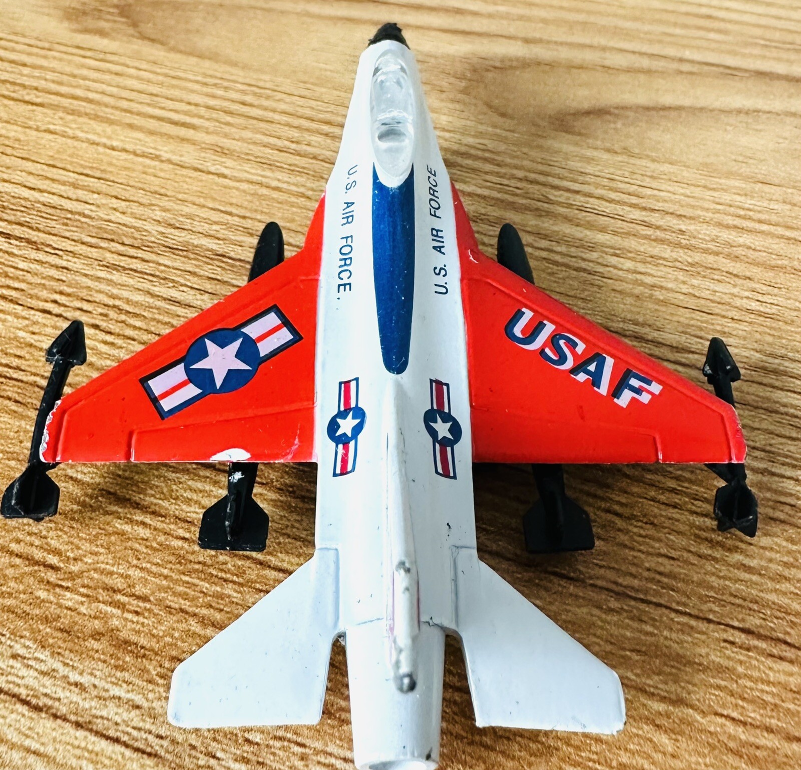 Military Diecast Aircraft Matchbox Skybusters USAF F-16A 1983 Diecast 3” Toy